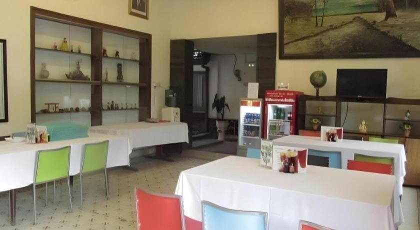 Hotel Riche Heritage Alun Alun 2*